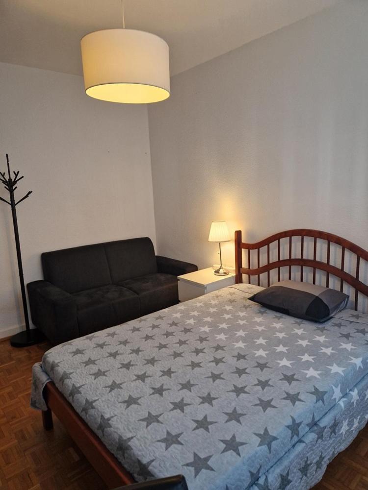 Room In Shared Apartment Geneva Exterior photo